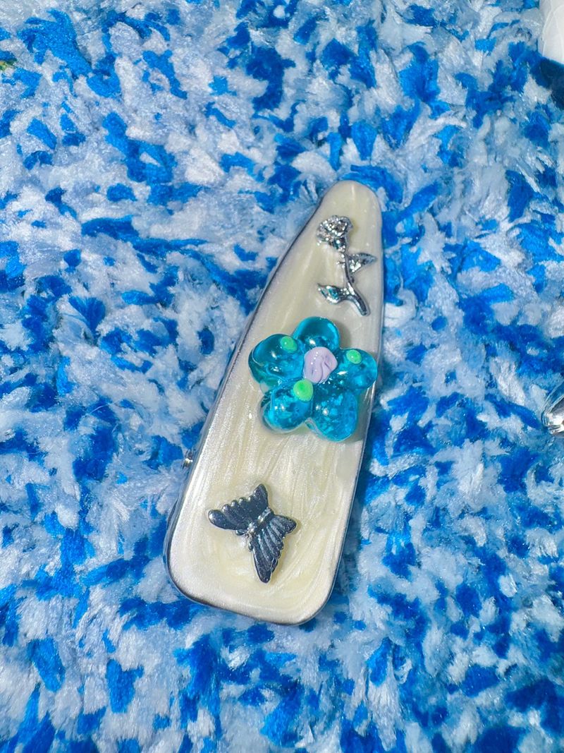 Daisy Hairpin