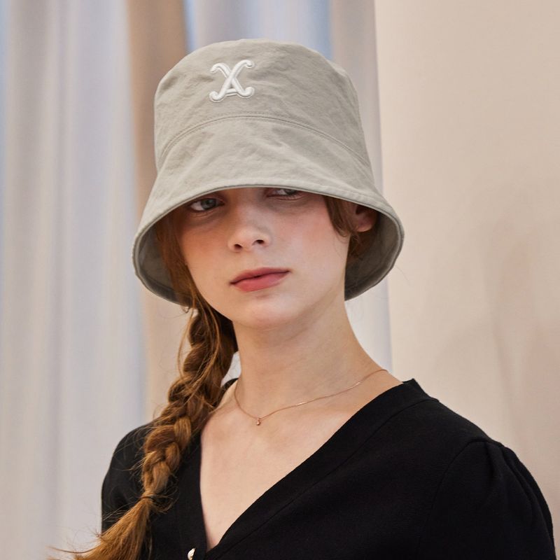 VA Curved 3D Logo Drop Bucket Hat / Beige