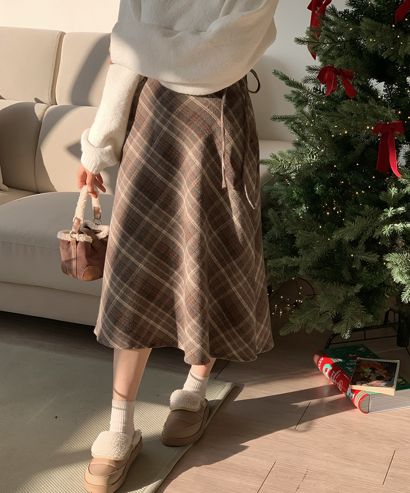 Betty Check Skirt