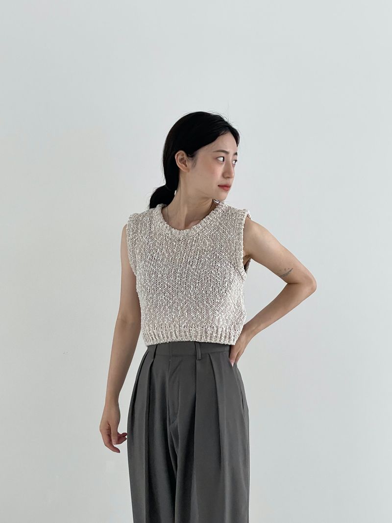 French mix crop knit vest