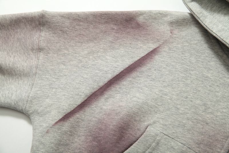 【Keshi】SPRAY RED SHORT CUT ZIP HOODIE