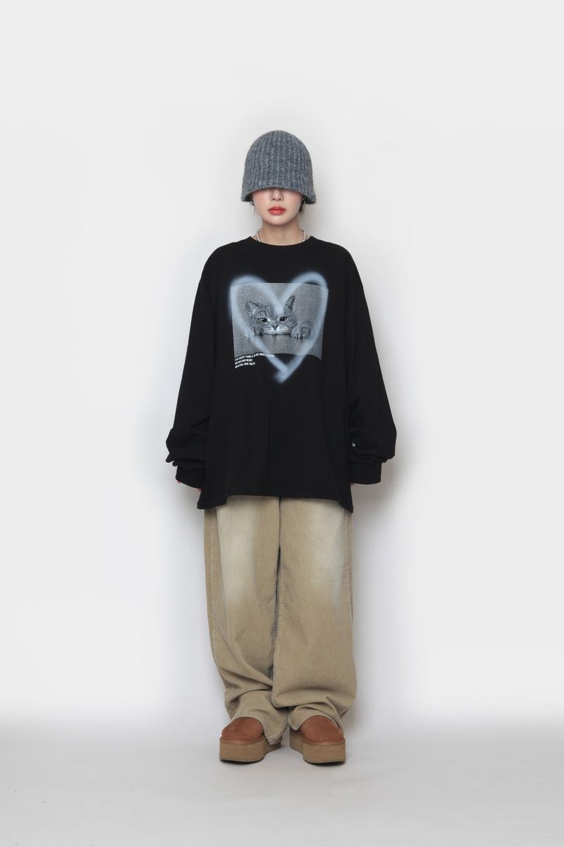 Cat Heart Spray Long Sleeve T