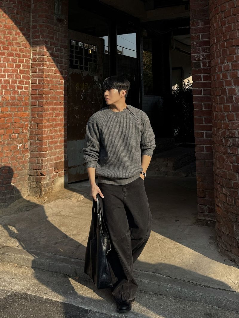 Going diagonal zipper knitwear