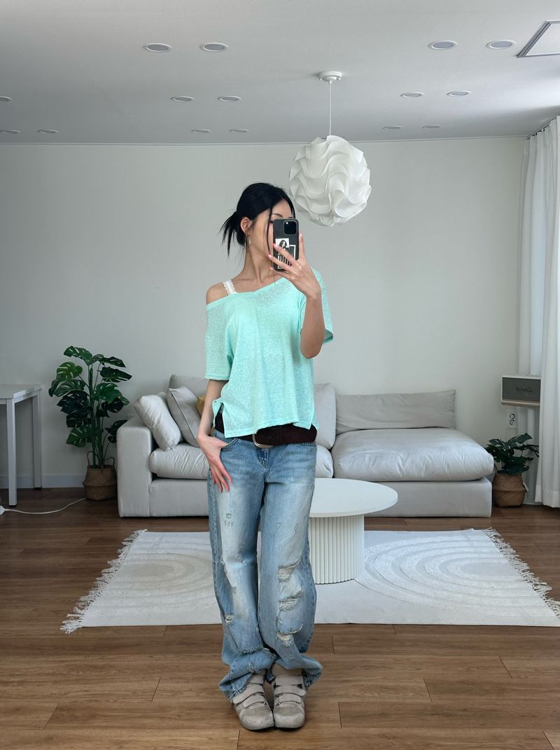 lowrise distressed denim