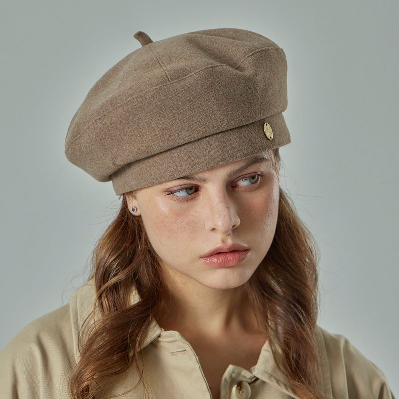 VA Curved Oval Metal Blended Beret  / Mocha Brown