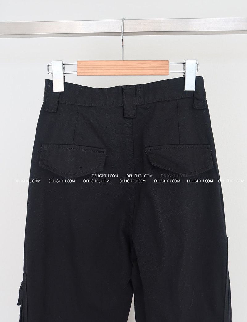 Punching Strap Cargo Bootcut Pants