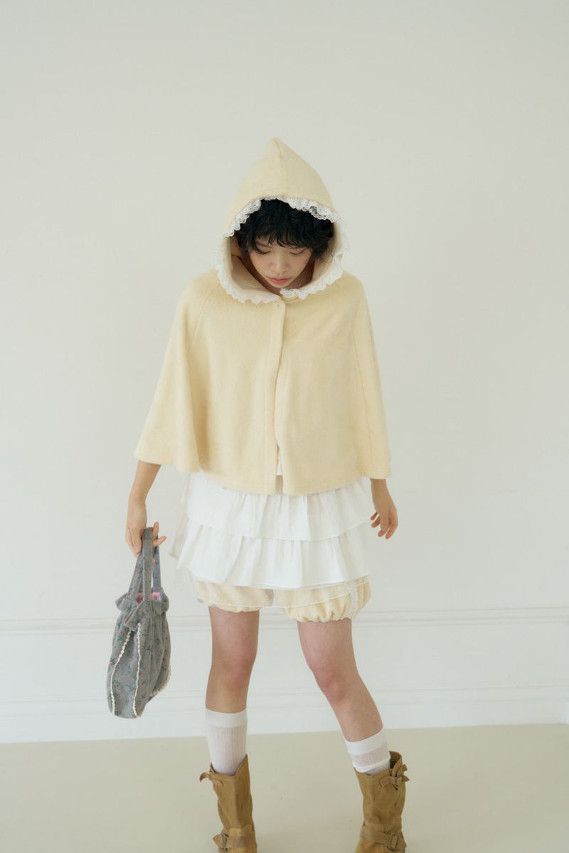 SHAKIRI（シャキリ）の「VANILLA TERRY PUMPKIN PANTS (CREAM)（Pants）」