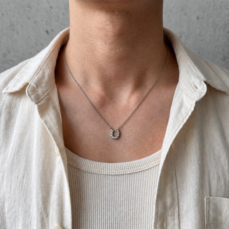 FADE MEET（フェードミート）の「シルバーチャーム ホースシューネックレス（アクセサリー）」