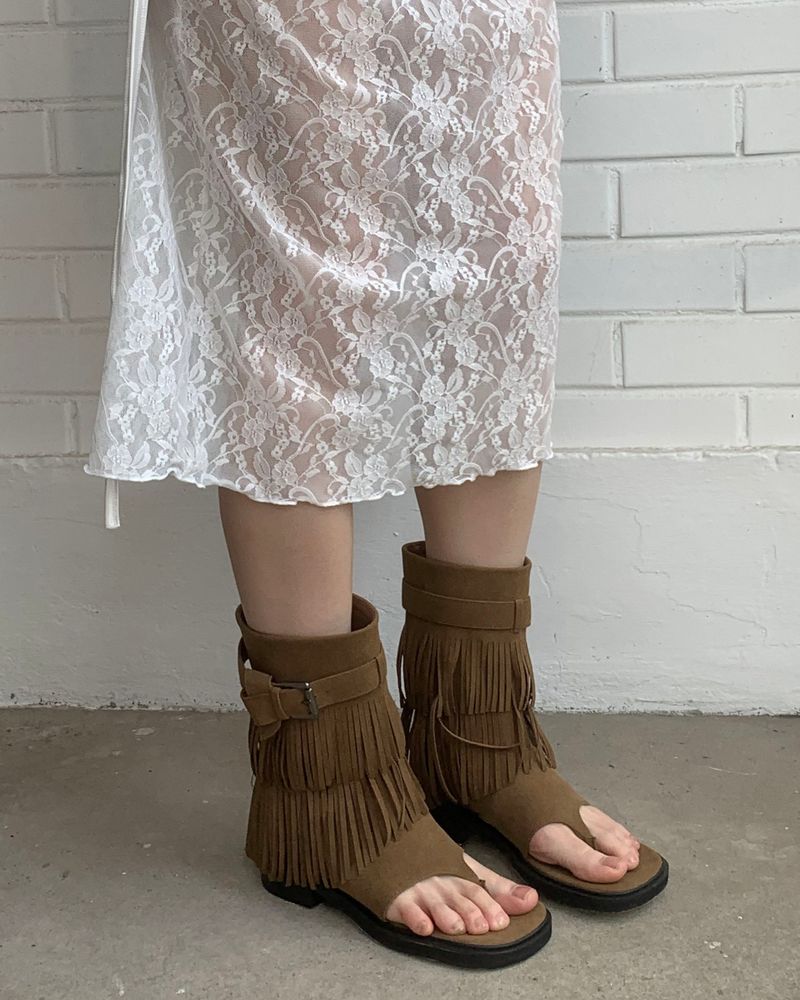 Tassel flipflops boots