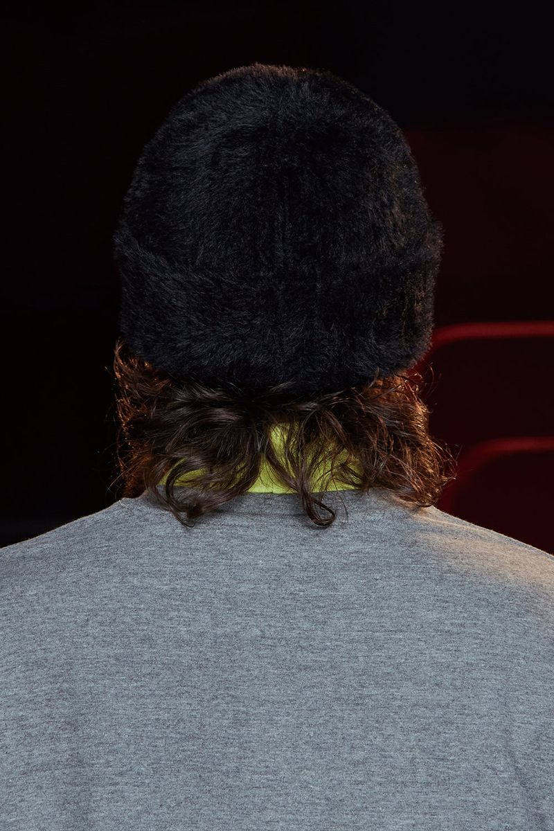 FLOWER FUR BEANIE / BLACK