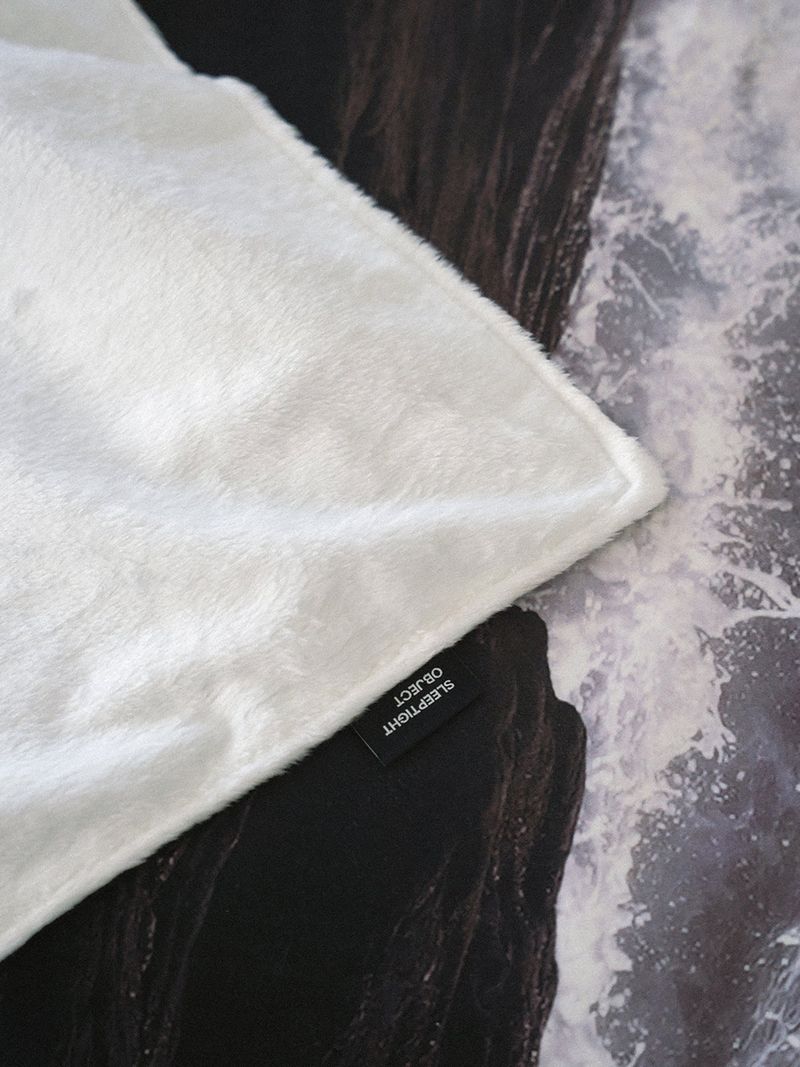 LNL cliff blanket