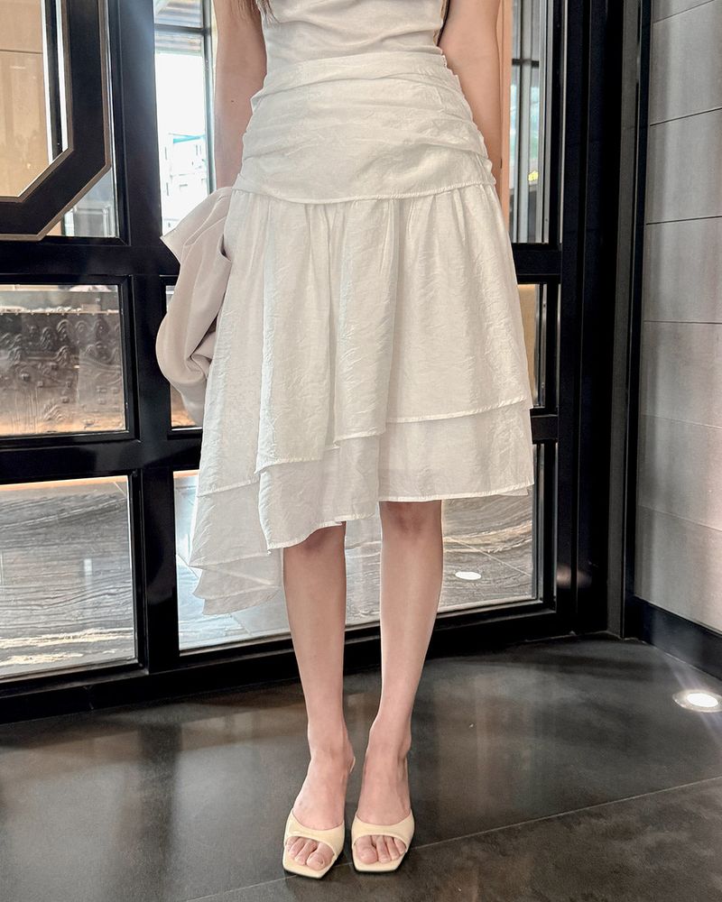 MAYBINS（メイビンス）の「Prmiten unbalanced skirt（Skirts）」