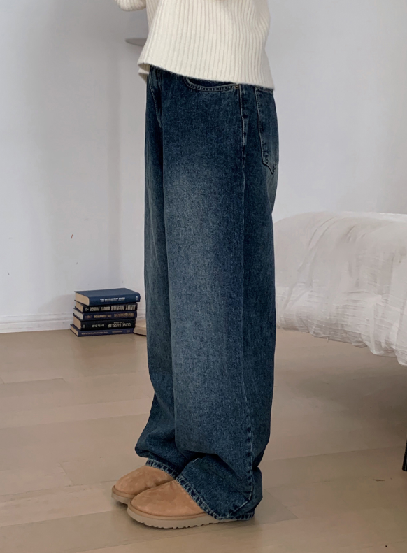 ディープブルーバルーンワイドデニムパンツ