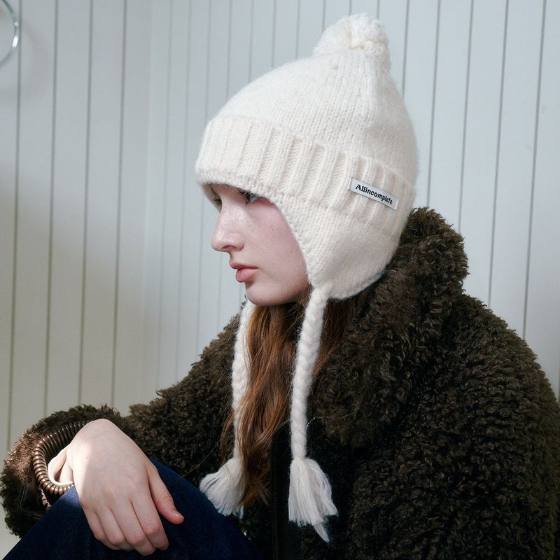 Folded Bell Earflap Beanie (Cream)