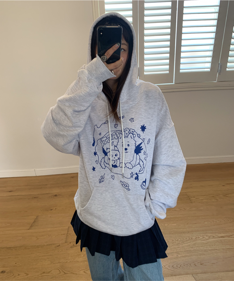 ITZAVIBE（イッザバイブ）の「CAT&DOG IN SWEET HOME HOODIE - LIGHT GRAY（Tops）」