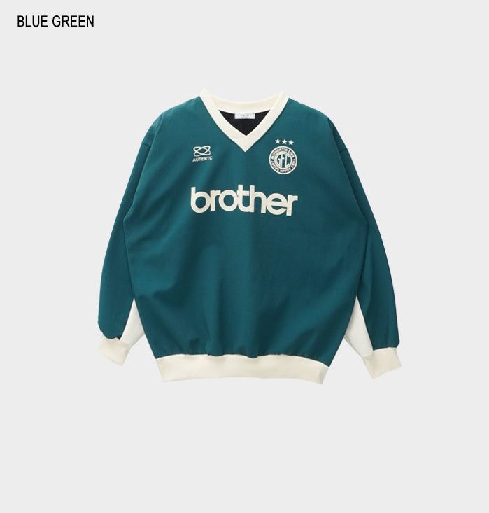 Athletic v-neck nylon sweatshirt
