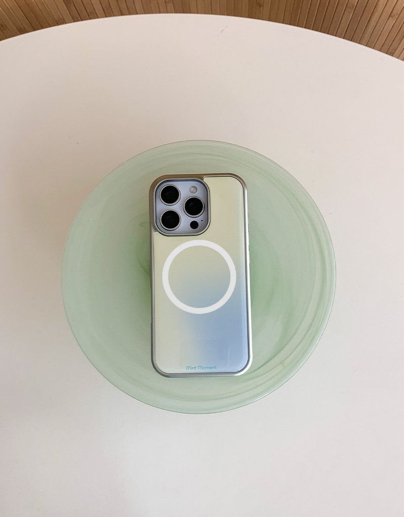Mint Moment（ミントモーメント）の「 [MADE]レモンソーダ シルバー エポキシ MagSafe iPhoneケース（Smartphone Accessories）」
