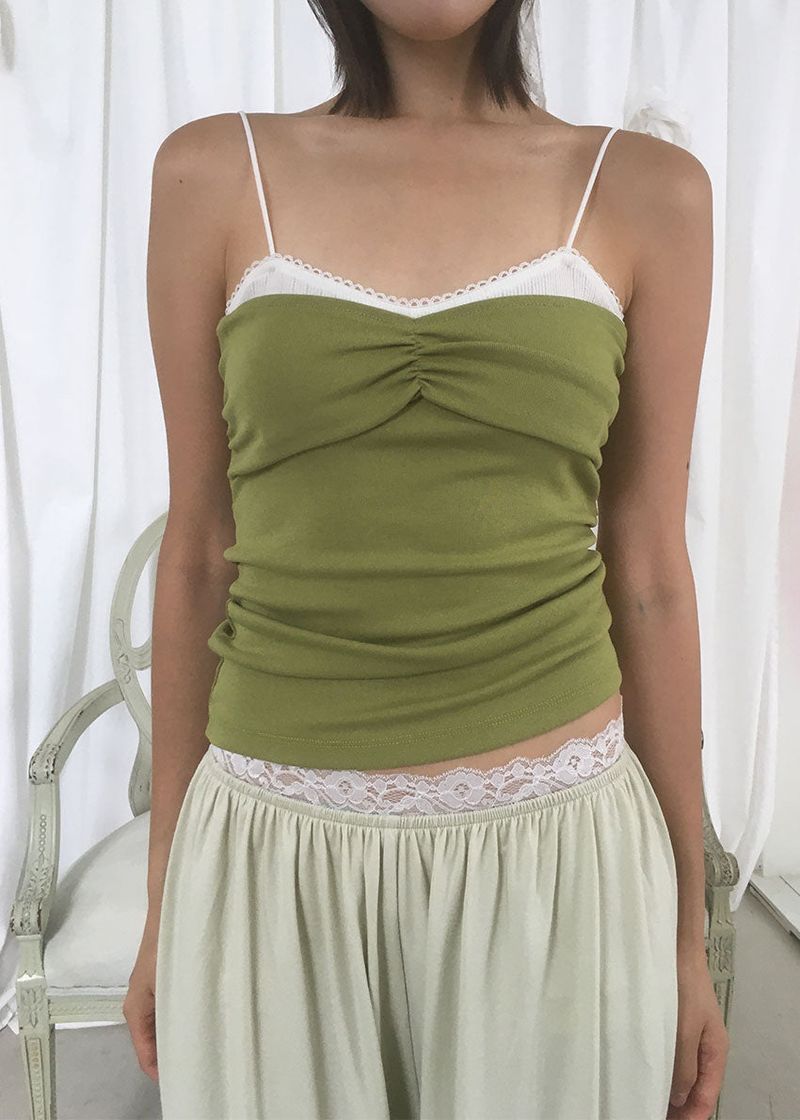 DOUBLE LAYER SLEEVELESS TOP