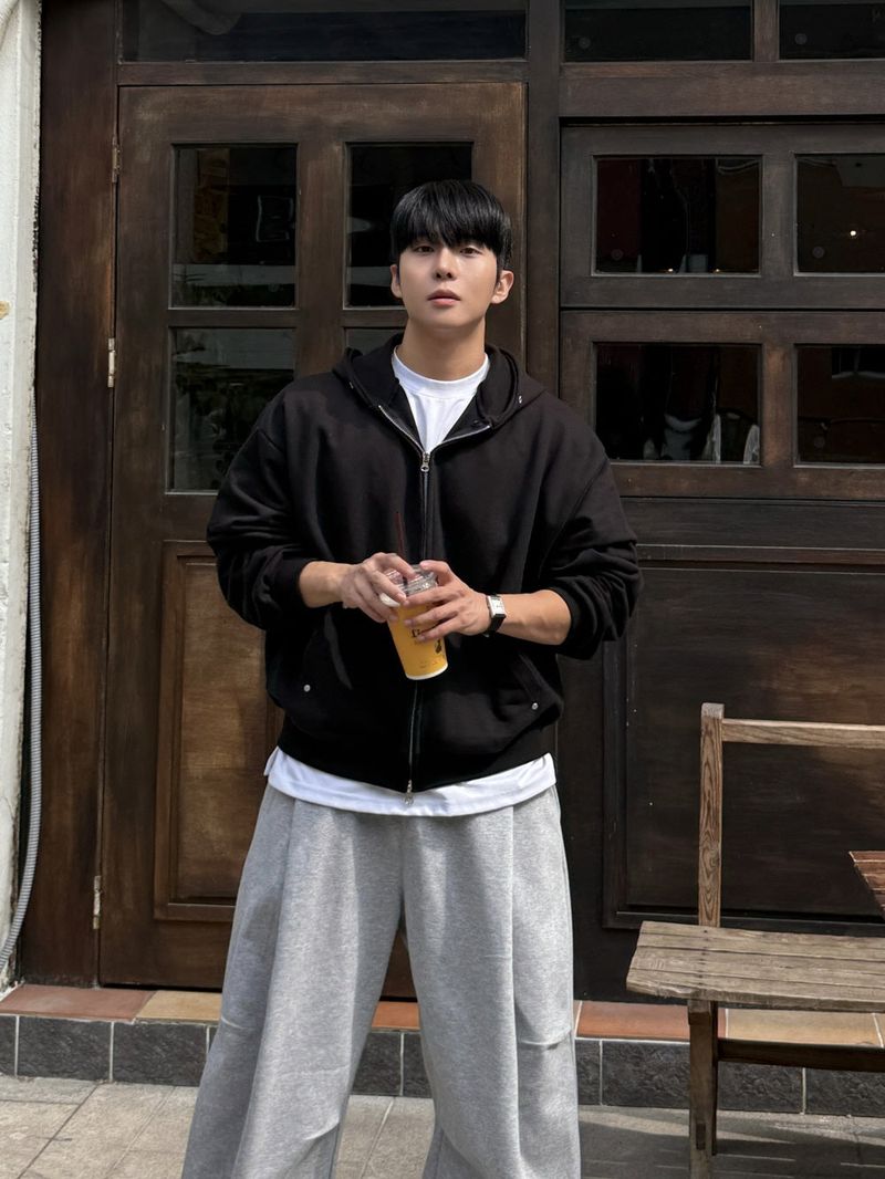 Unbalanced sweatpants