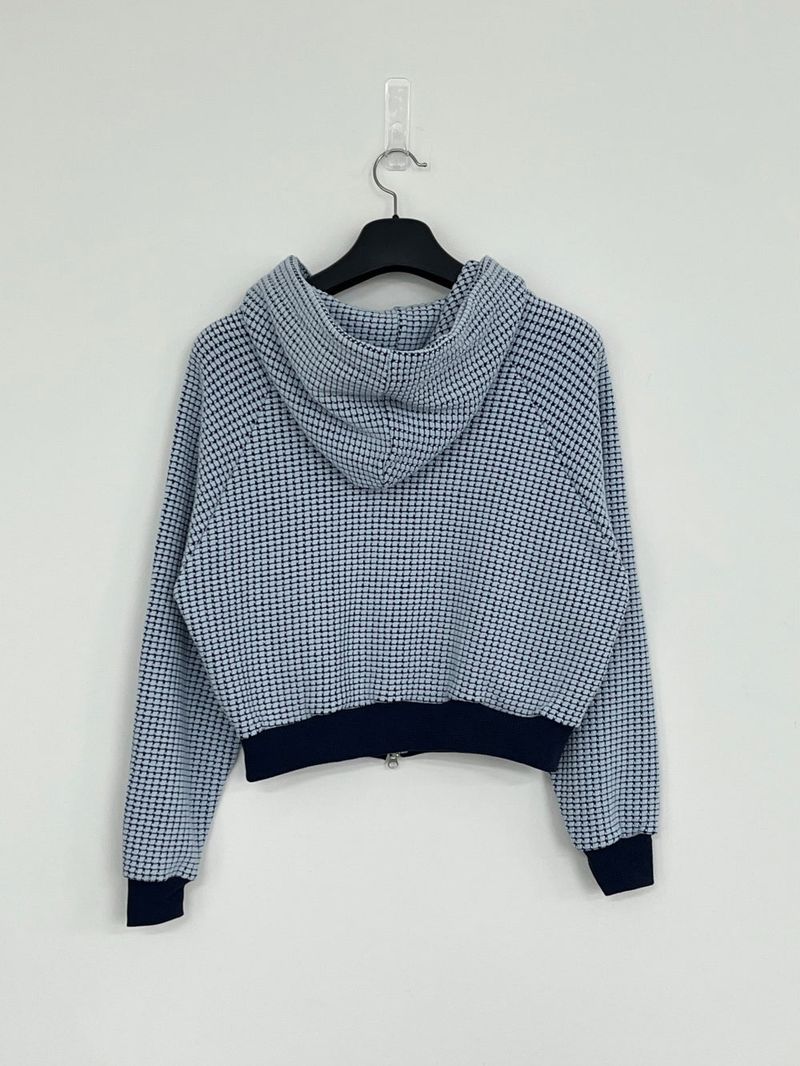 Univer zip-up