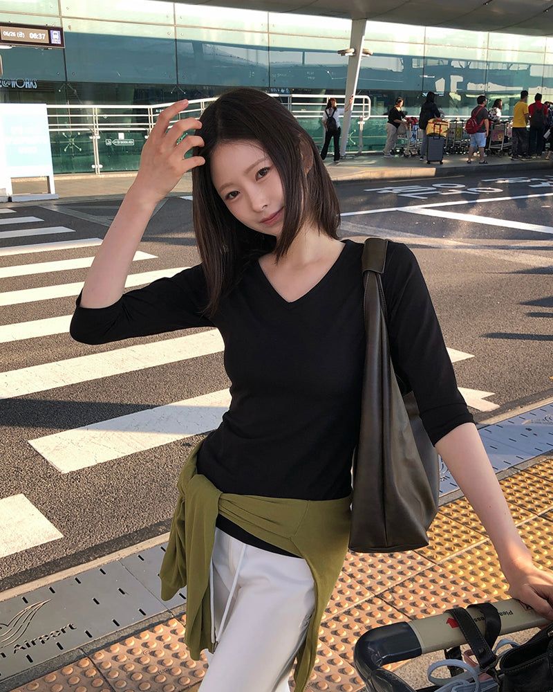 BEIDELLI（ベイデリー）の「[ORIGINAL] Onz V-Neck Half-Sleeve T-Shirt（Tops）」