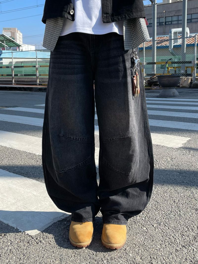 ESOO（イス）の「Swell Curved Denim Pants (S, M, L, XL / 7colors)（Pants）」