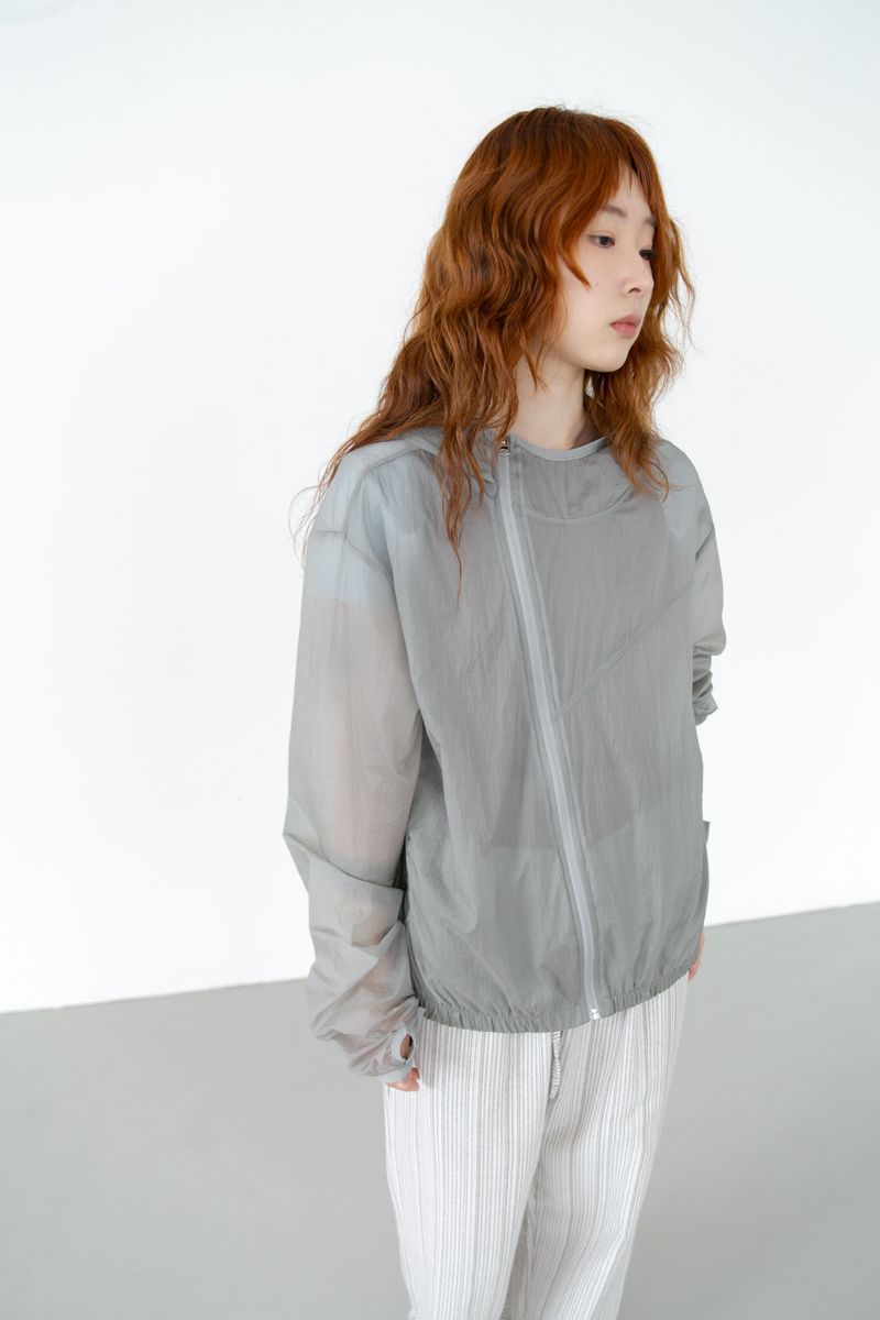omoosoohy（オムスヒ）の「nylon unbal hood jumper(4colors)（Jackets/Outerwear）」
