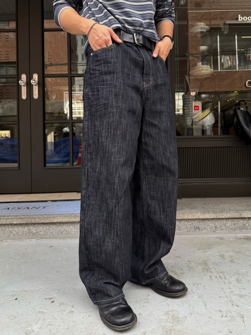 AVAND(アバンド)の「Nos Indigo embossed denim pants(Pants)」