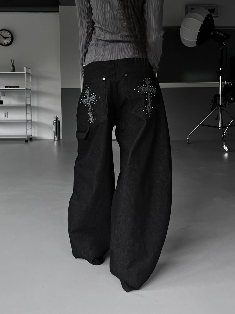 URBAN UNIQUE(アーバンユニーク)の「leopard cross stud balloon denim(Pants)」