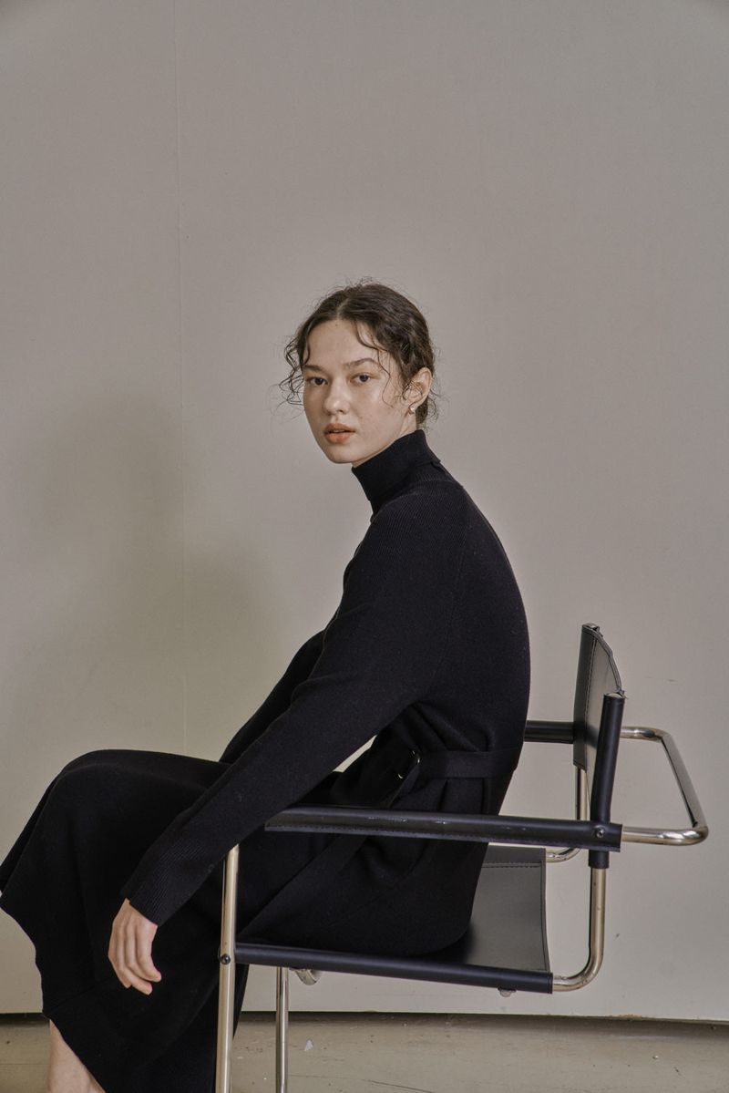 UNBALANCED KNIT DRESS_BLACK