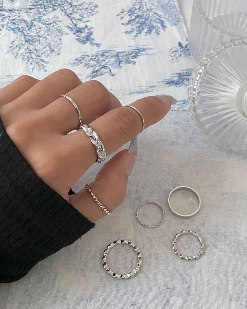 Blingmoon（ブリングムーン）の「[8セット] デイリーチェーンレイヤードリングセット（アクセサリー）」