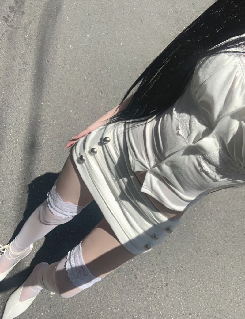 Trony button low-waist skirt (white)
