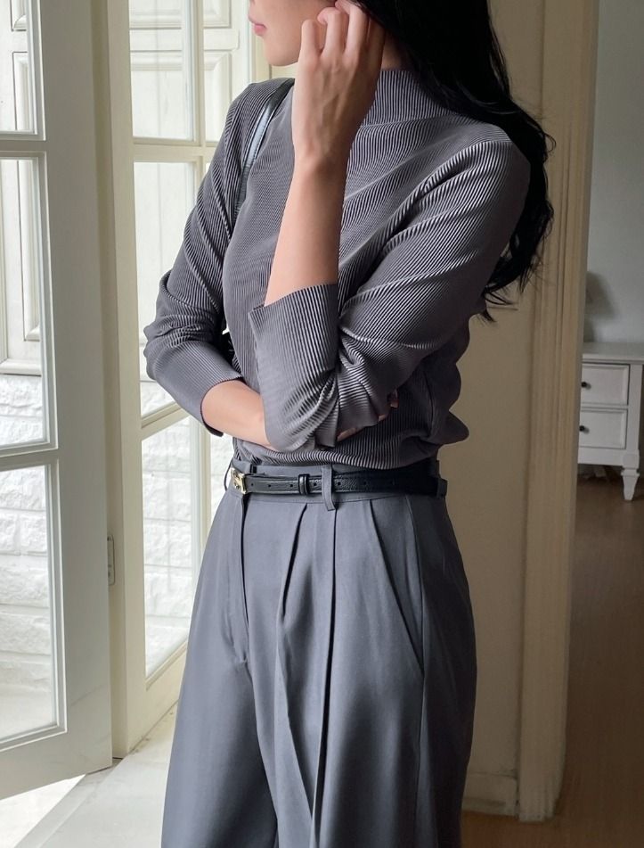 Serr Half-Neck Pleat Tee-Blouse (Strap Set)