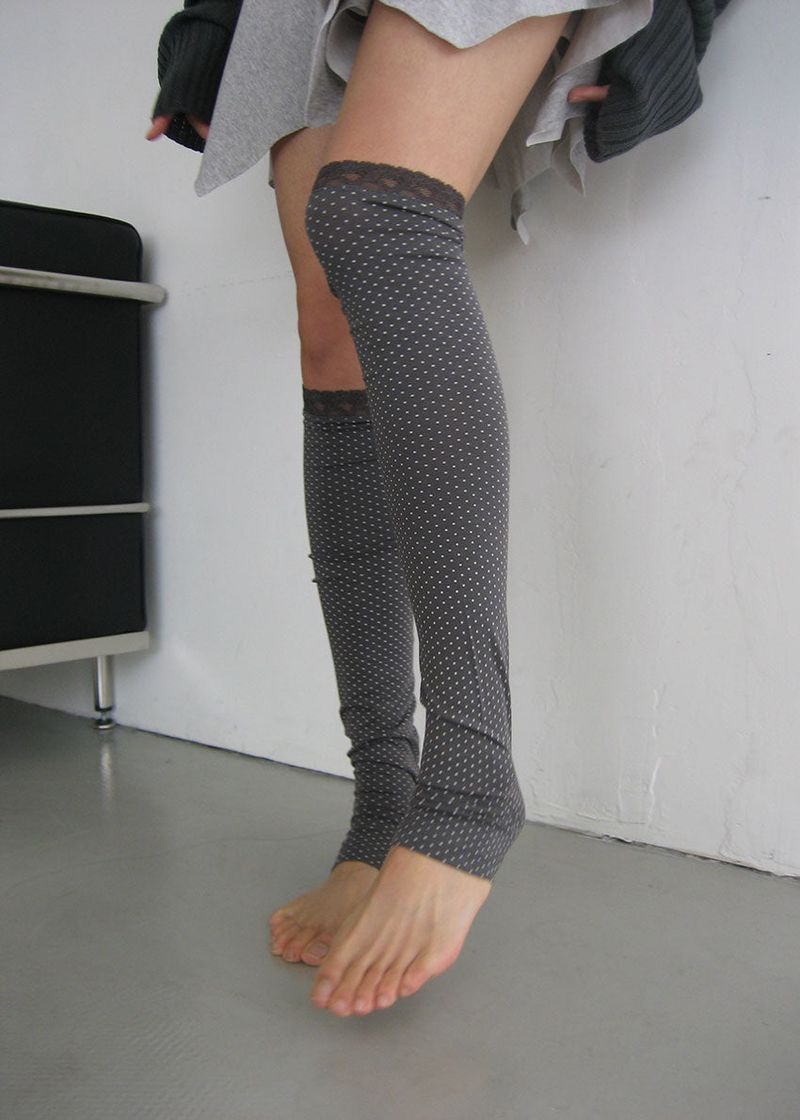 DOT LACE LEG WARMER