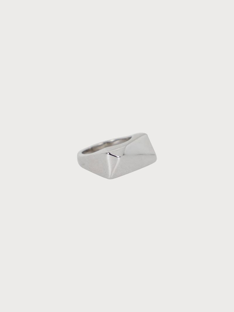 no.48 ring silver (#12 size) boa wei dong han pick