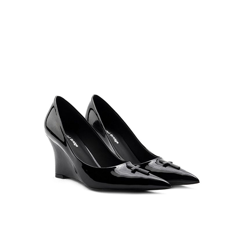Colorful Bridge(カラフル・ブリッジ)の「Colorful Bridge丨Crucifix Cross Series Black Wedge Heels Women's Shoes(Shoes)」