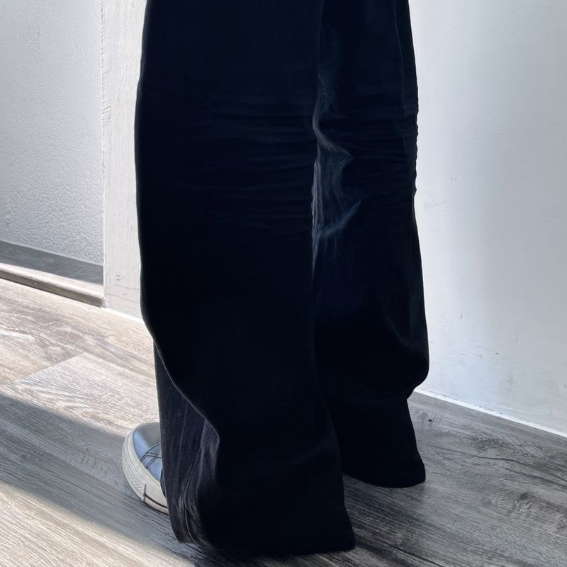 Classic Whisker Curved Pants
