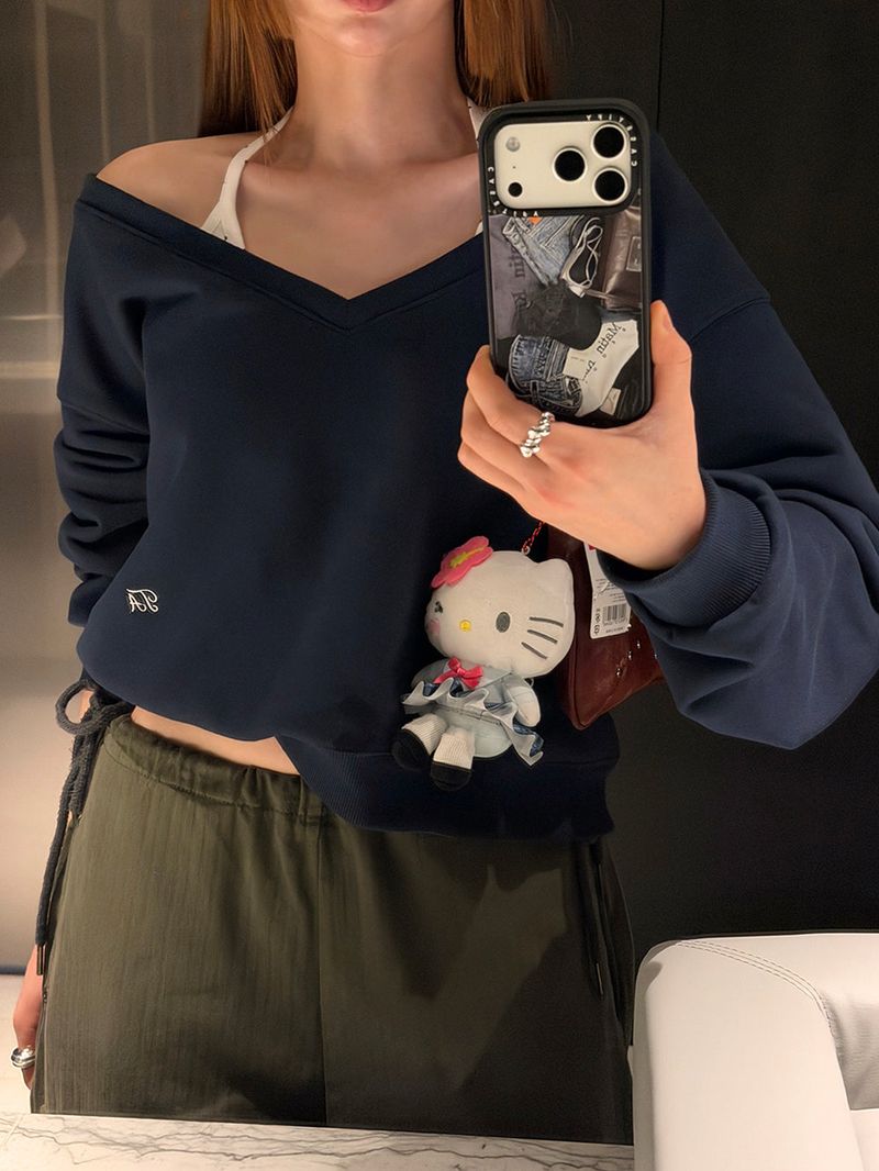 [MADE] TA DEEP V-NECK SWEATSHIRT