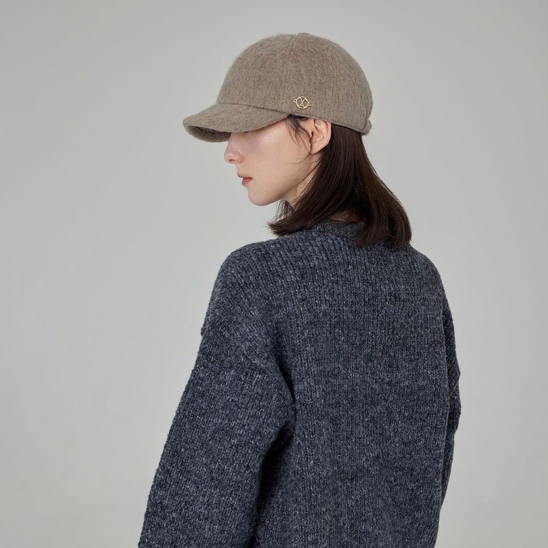 VA Curved Circle Logo Newsboy Cap / Light Mocha
