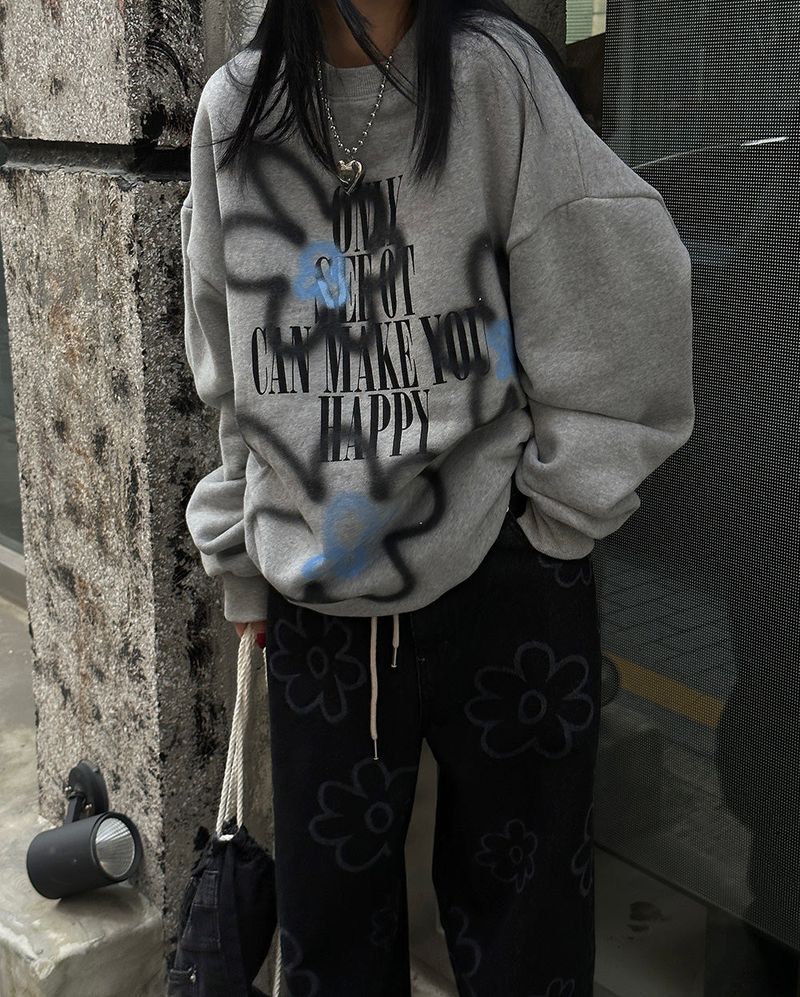 [UNISEX] Wool napping flower oversized fit sweatshirt