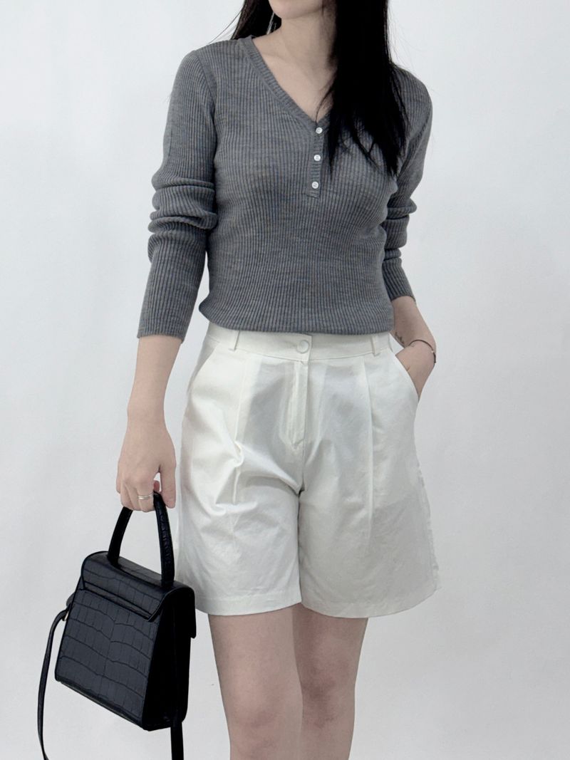 Scani V-neck Button Long Sleeve Knit