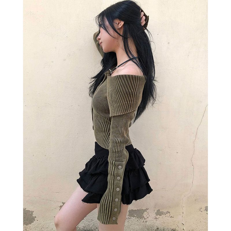 Off-shoulder Button Knit