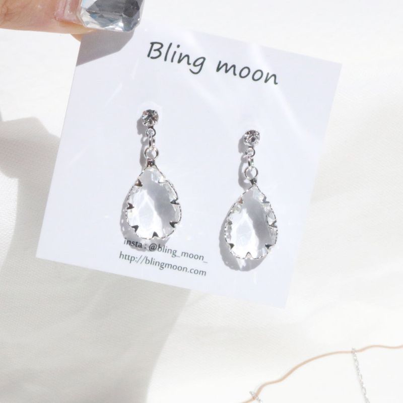 Younglong Crystal Earrings & Necklace set