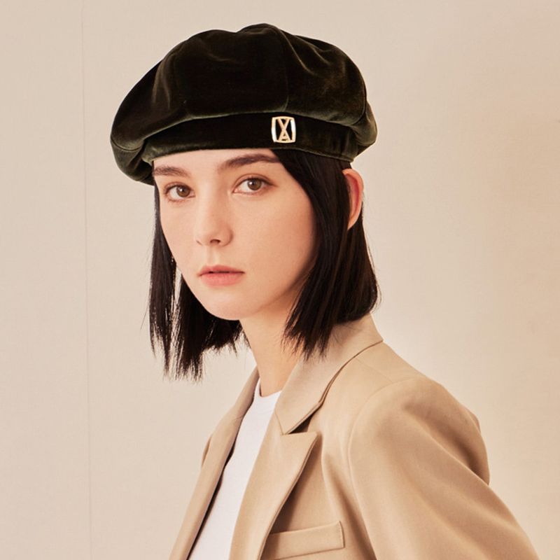 VA Square Stud Octagon Velvet Beret / Khaki