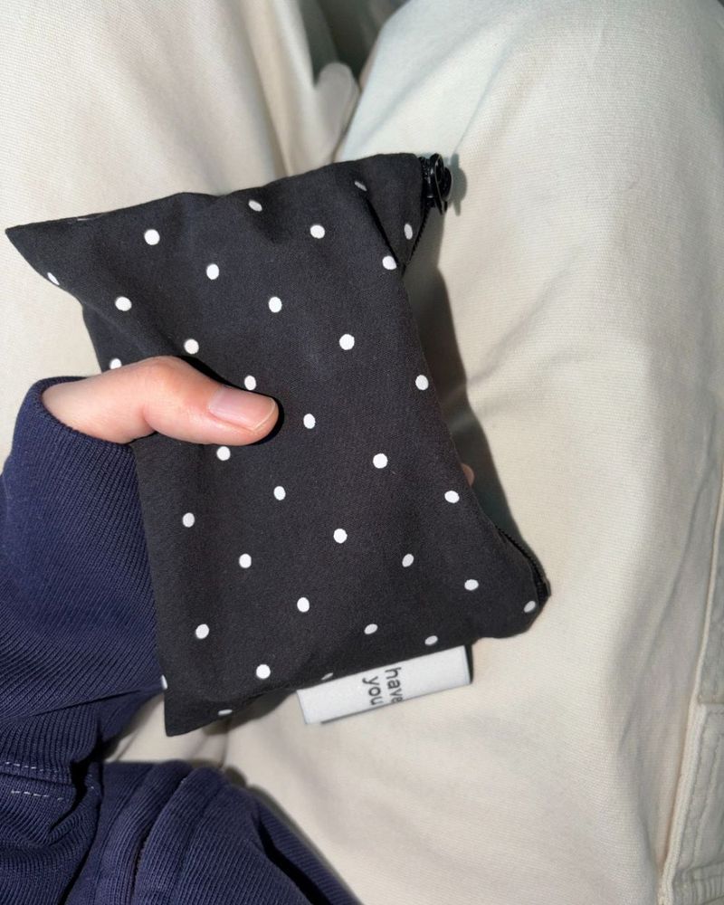 Baby dot flat pouch - black , S size