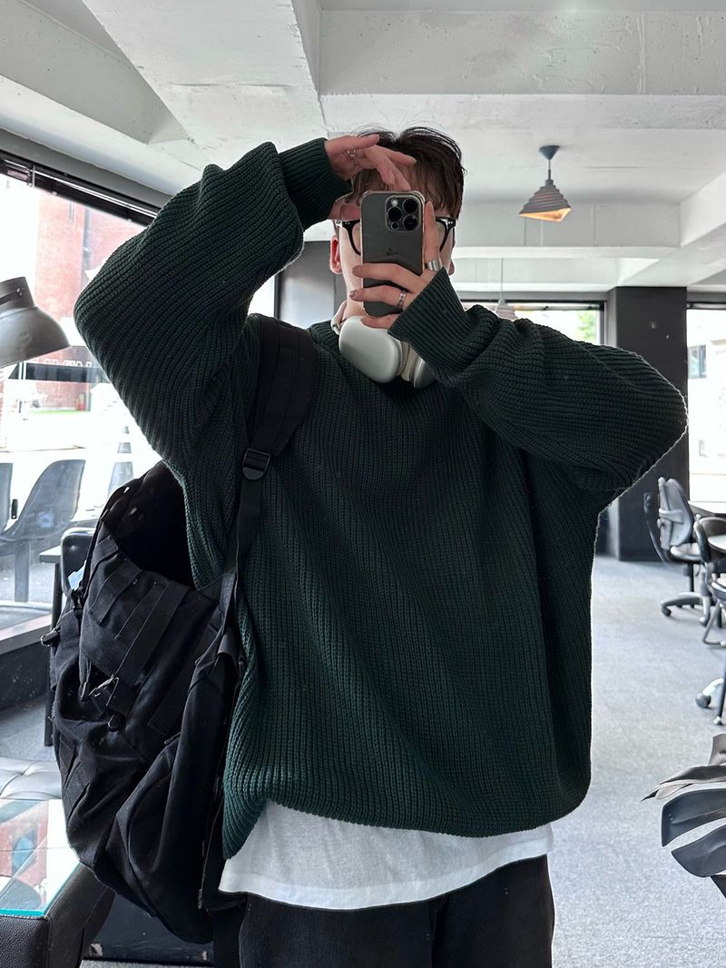 10.candy daily loosefit round knit