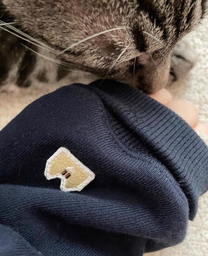 TABBY CAT CLUB SWEATSHIRT NAVY
