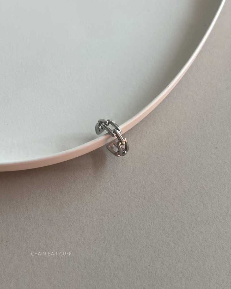 Mini Chain Ear cuff