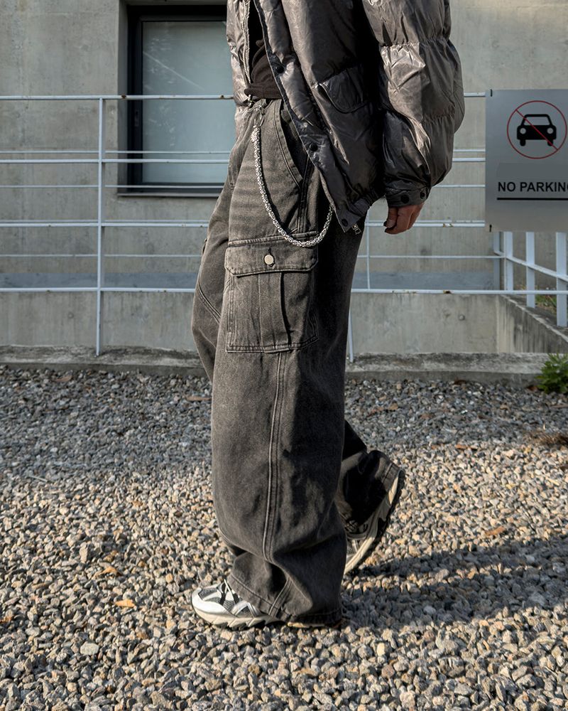 Curt Cut Cargo Wide Denim