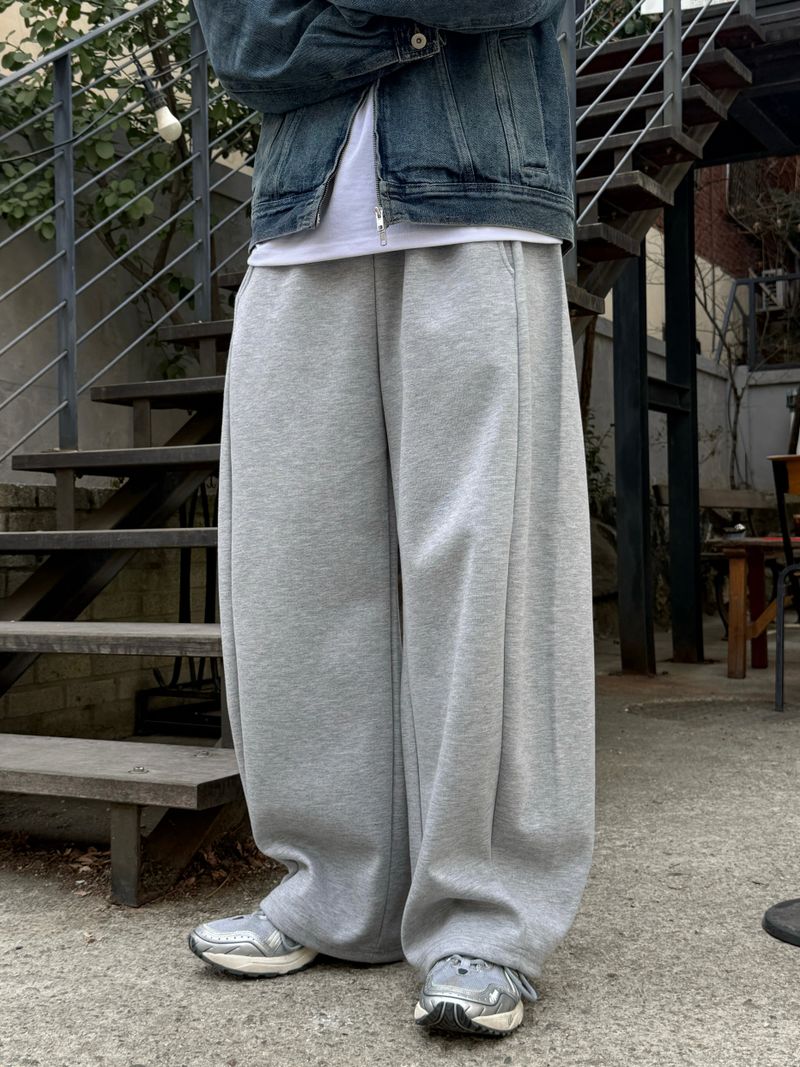 Luen incised balloon pants